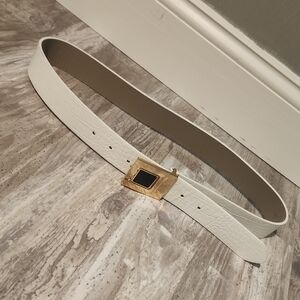 Express Cream Belt with Gold Buckle